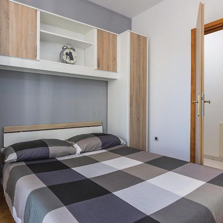 Cozy Apartment In Porec With Wifi Eksteriør bilde
