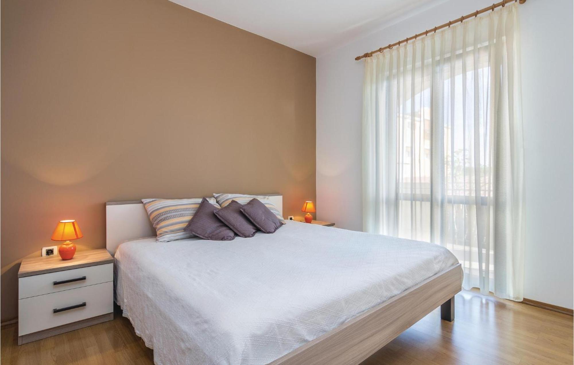 Cozy Apartment In Porec With Wifi Eksteriør bilde