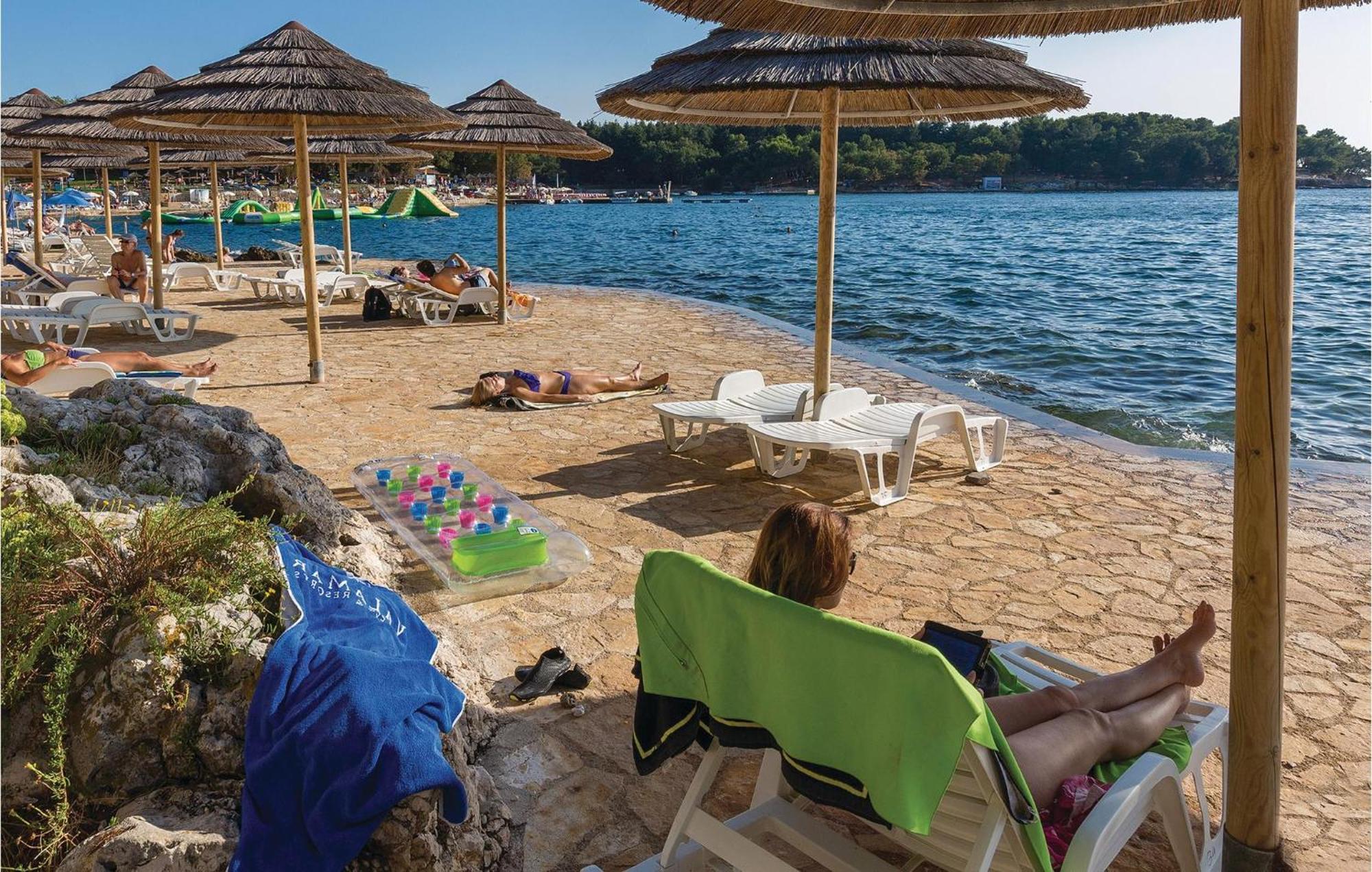 Cozy Apartment In Porec With Wifi Eksteriør bilde